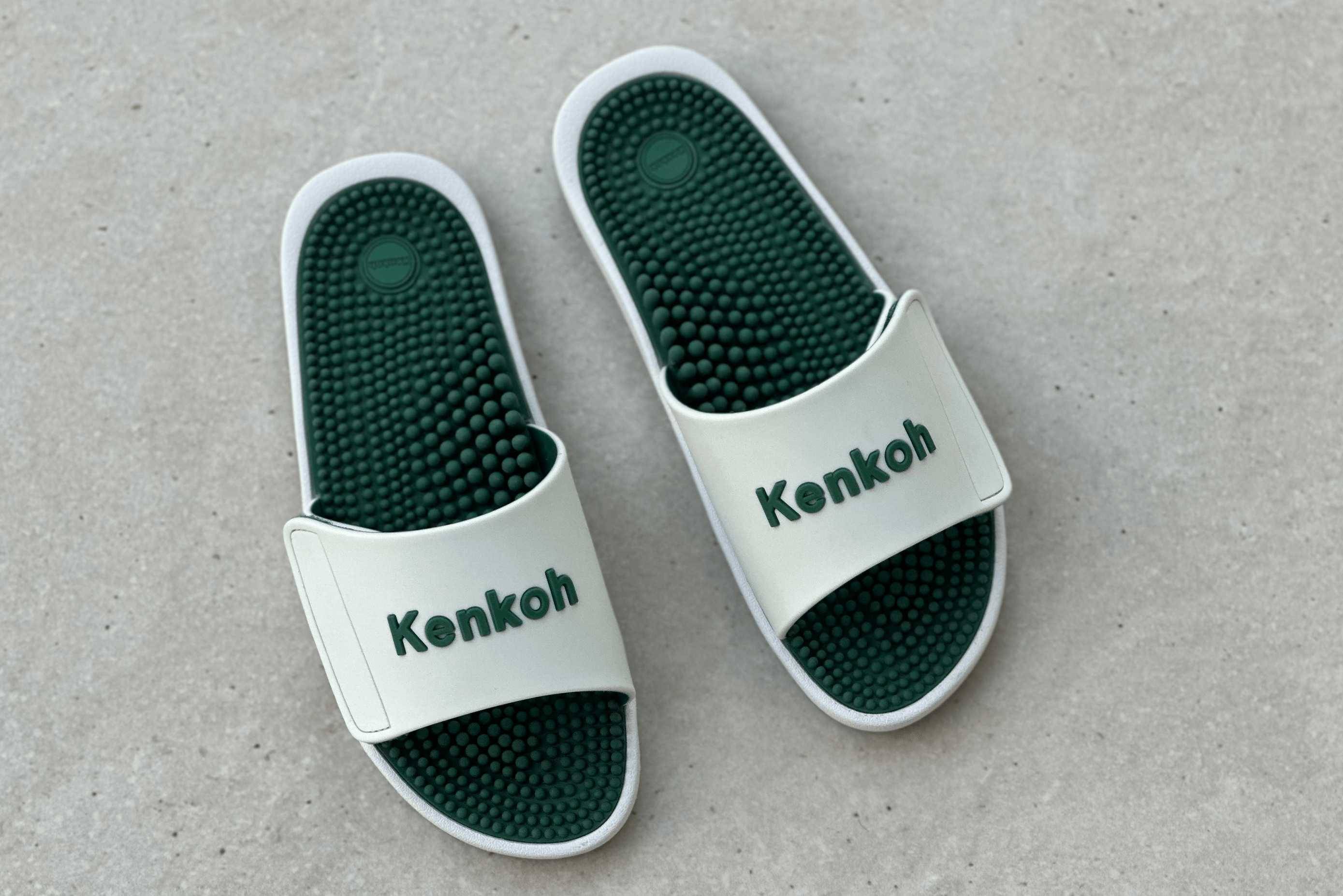 Kaiyo green sliders- lifestyle