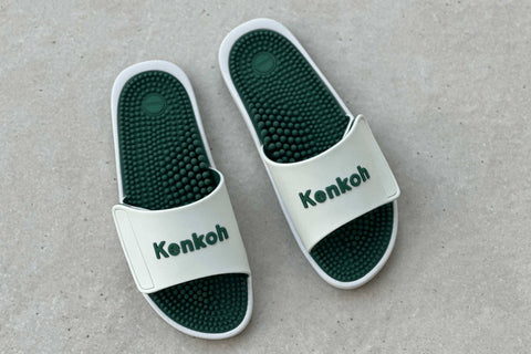 Kaiyo green sliders- lifestyle