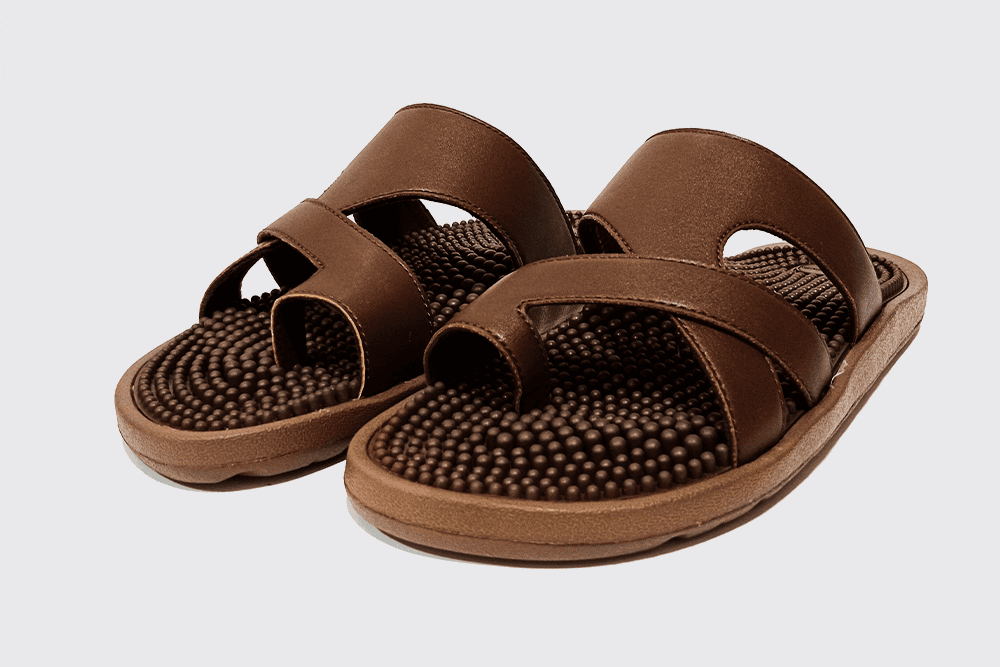Zori toe wrap in brown